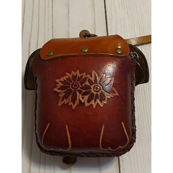 Hand Made Embossed Leather Brown Dog Coin Purse Bull Dog Lover Bone Wristlet - Picture 3 of 16